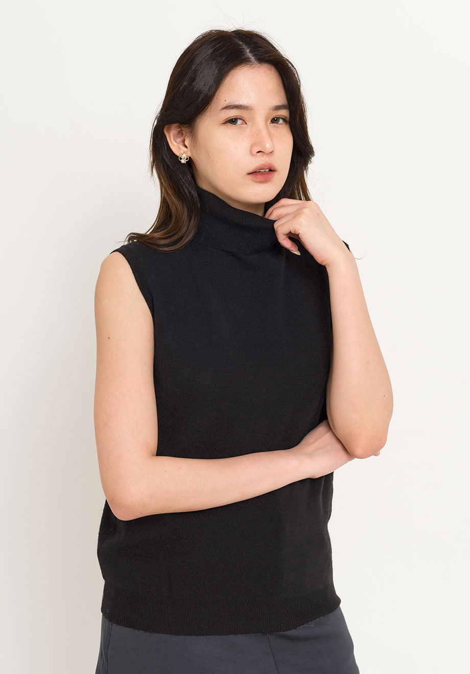 Camari Black Top